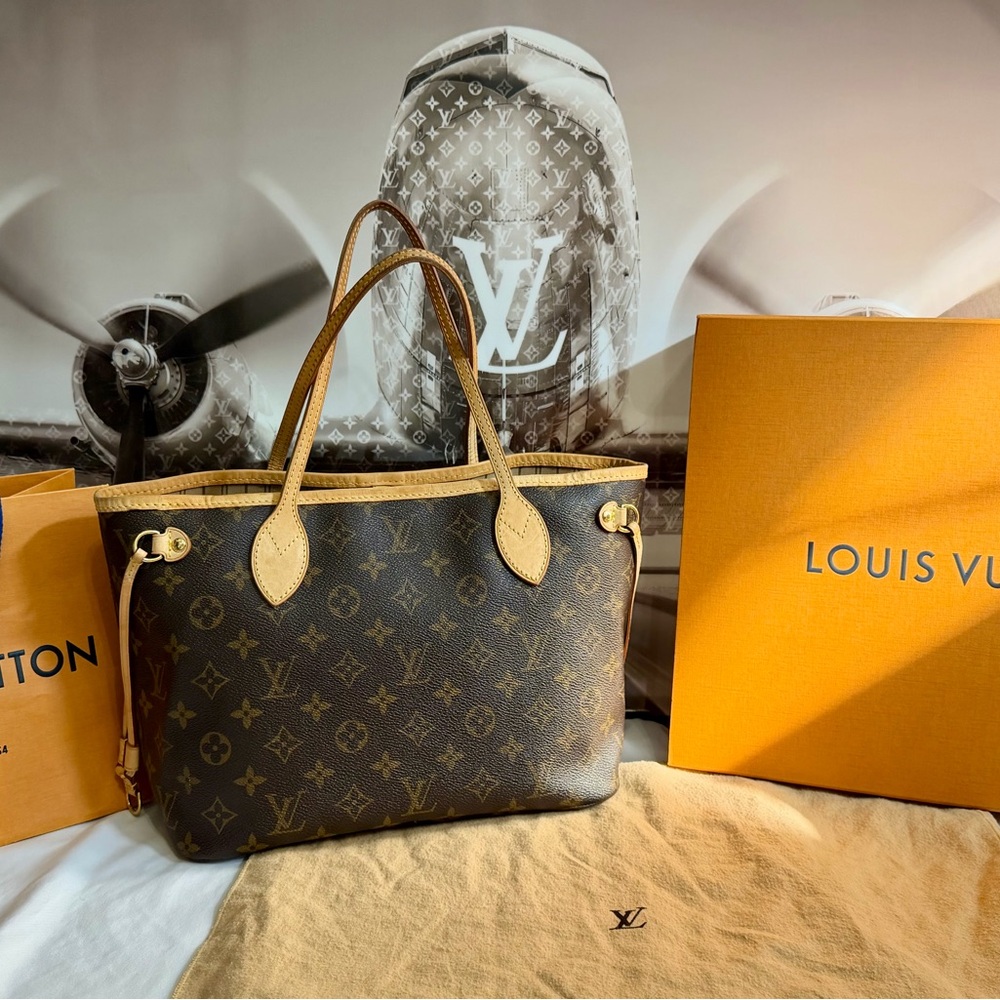 Louis Vuitton Neverfull PM